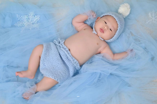 博罗摸孕妇肚子沾喜气